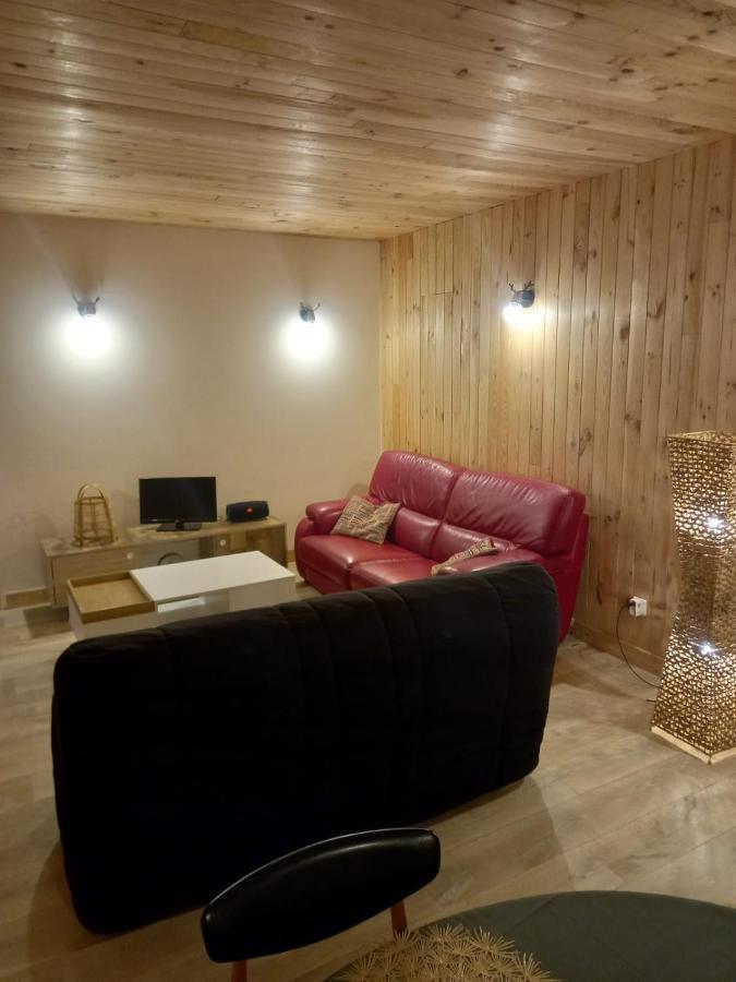 Gite L'Enclos O Rendez-Vous Roquefeuil-Pays De Sault- Avec Jardin ภายนอก รูปภาพ